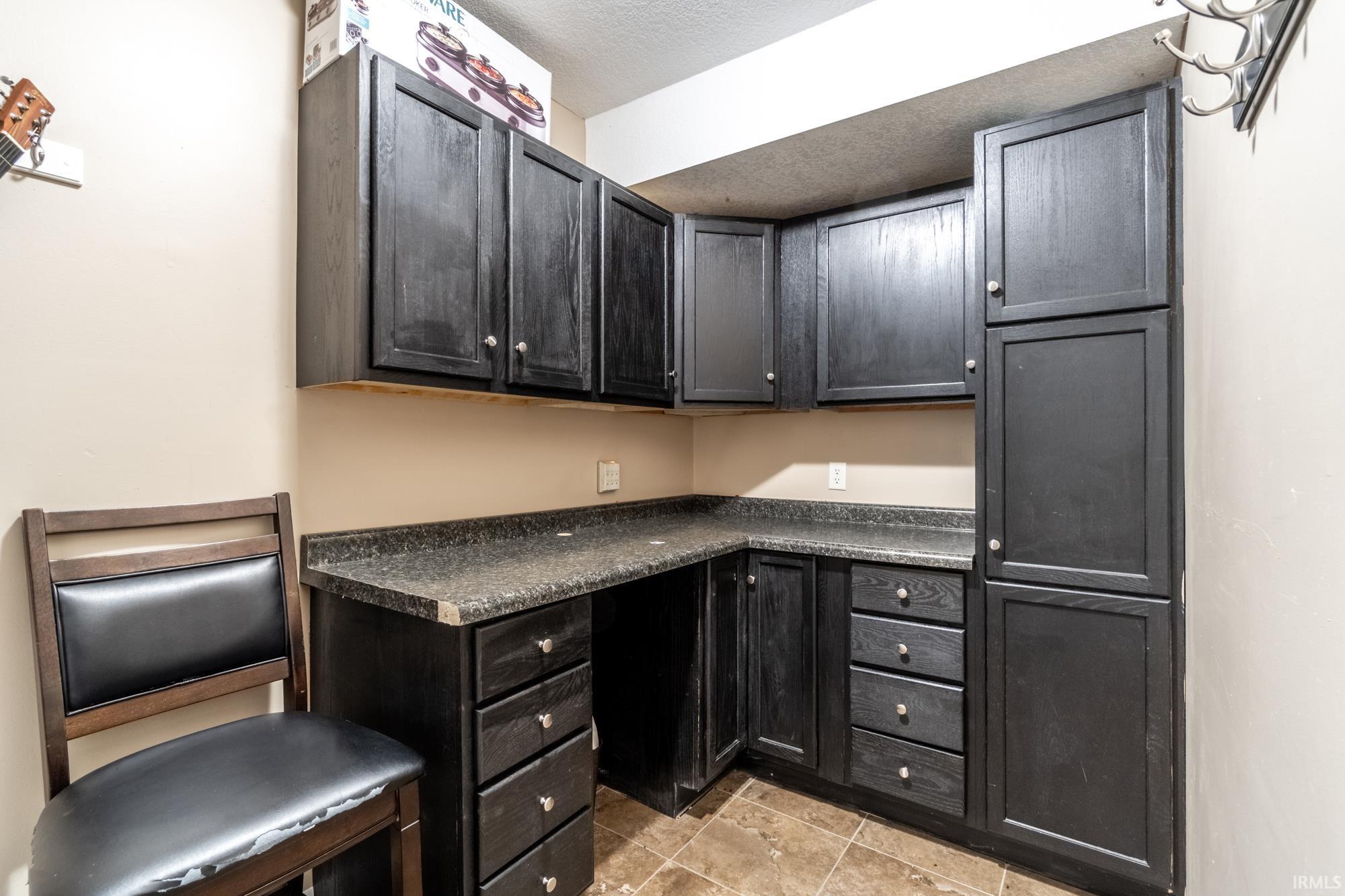 902 Hemingford Court