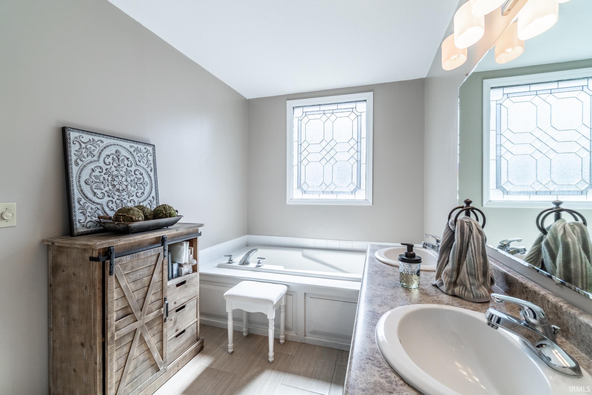 902 Hemingford Court