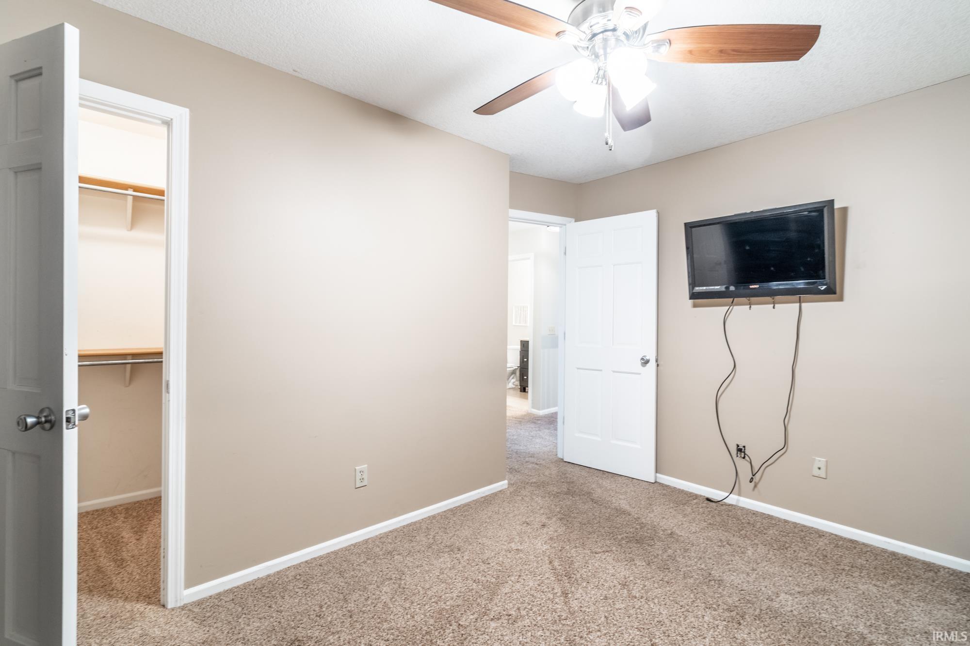 902 Hemingford Court