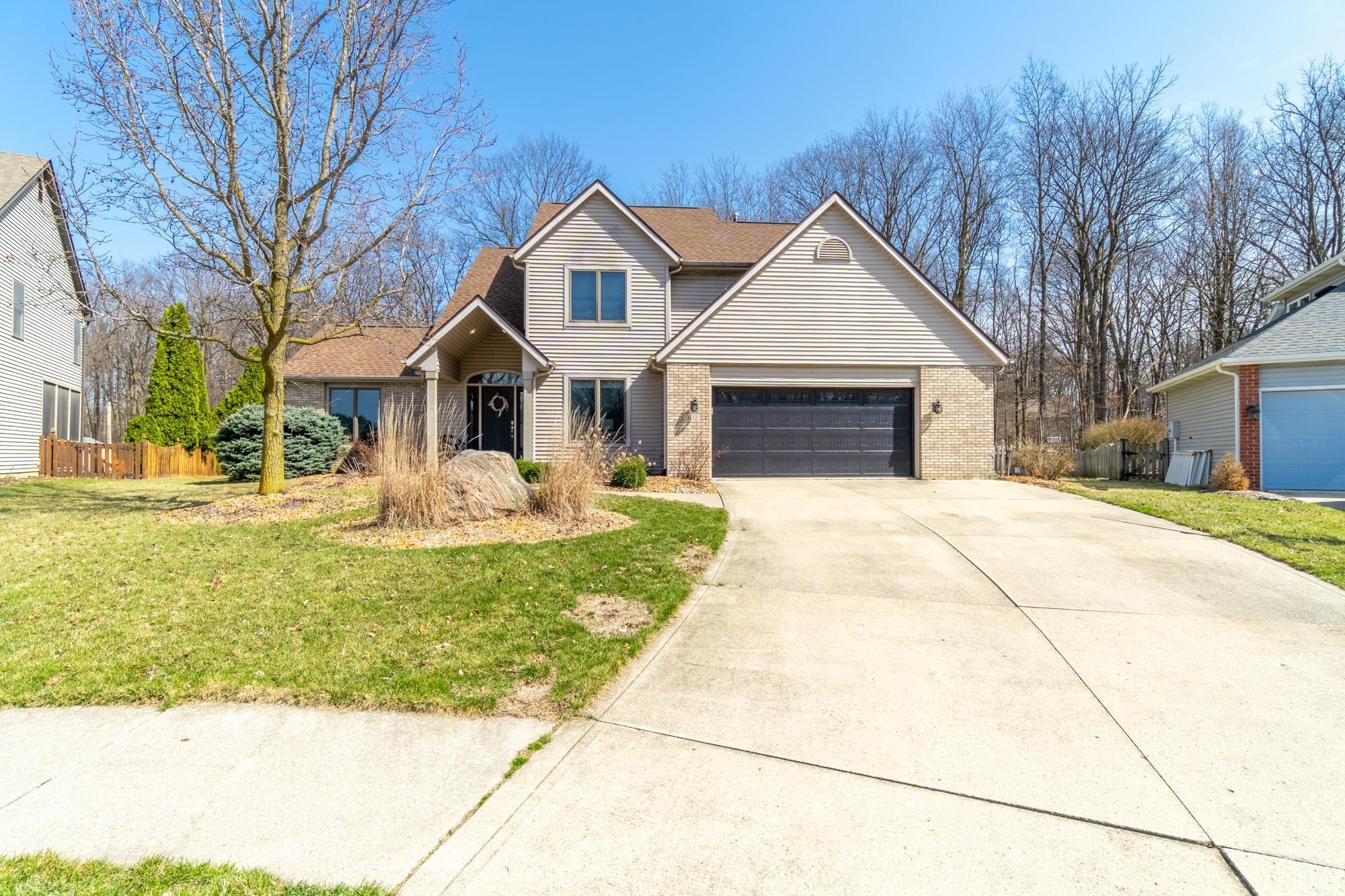 902 Hemingford Court