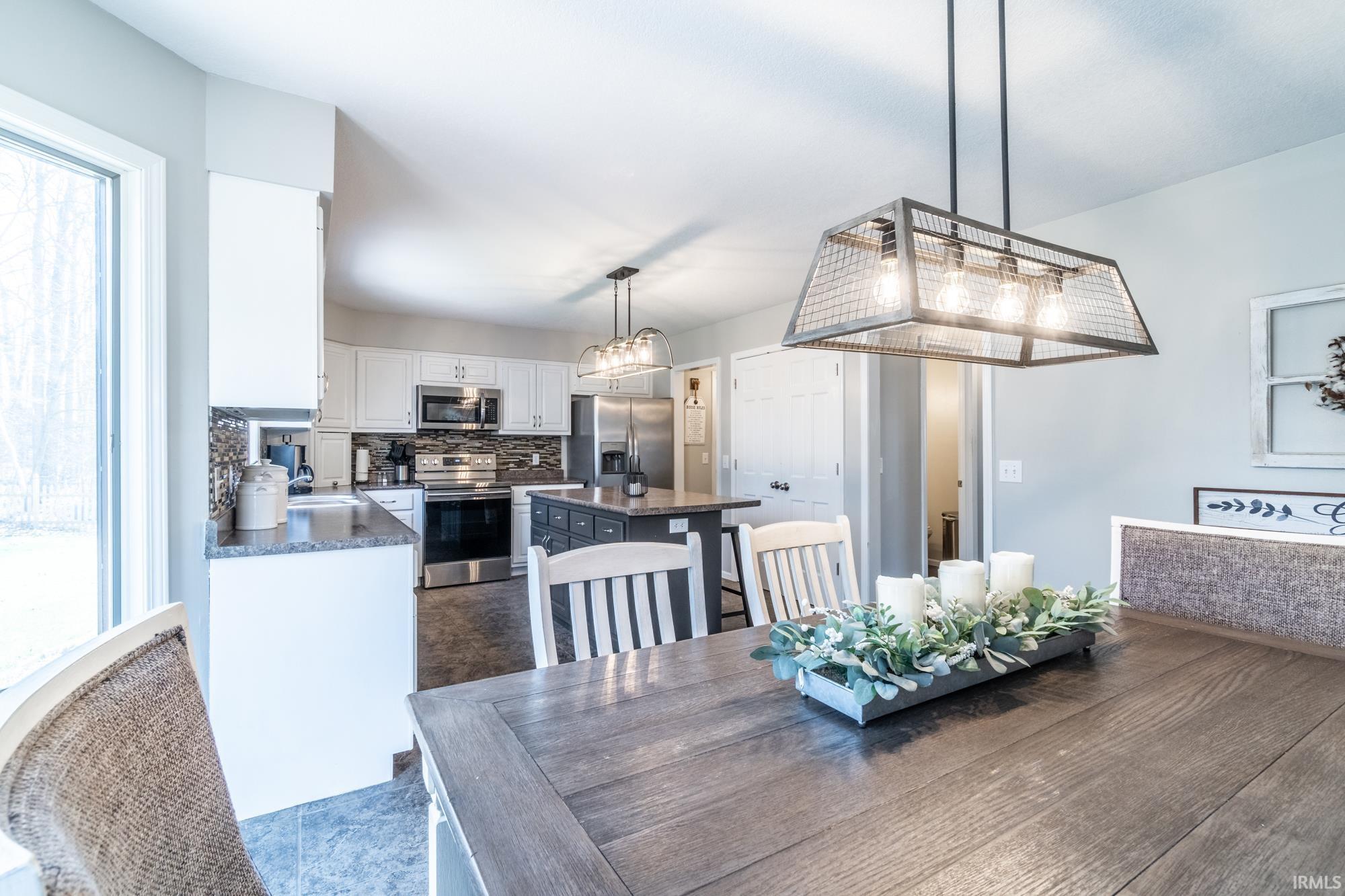 902 Hemingford Court