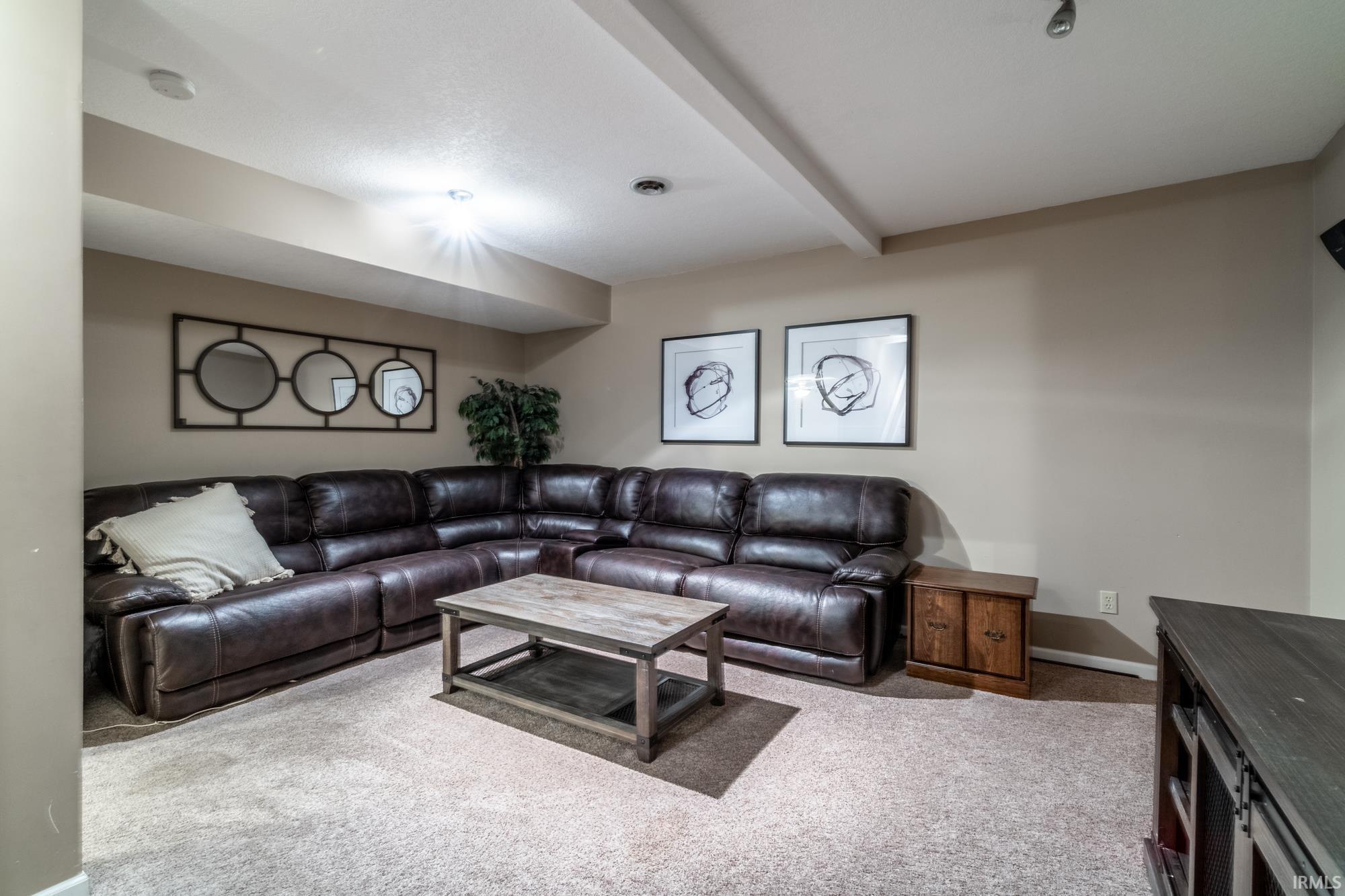 902 Hemingford Court