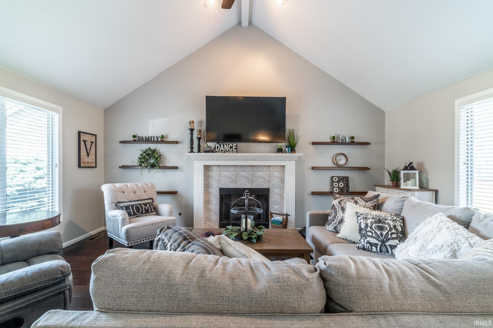 902 Hemingford Court