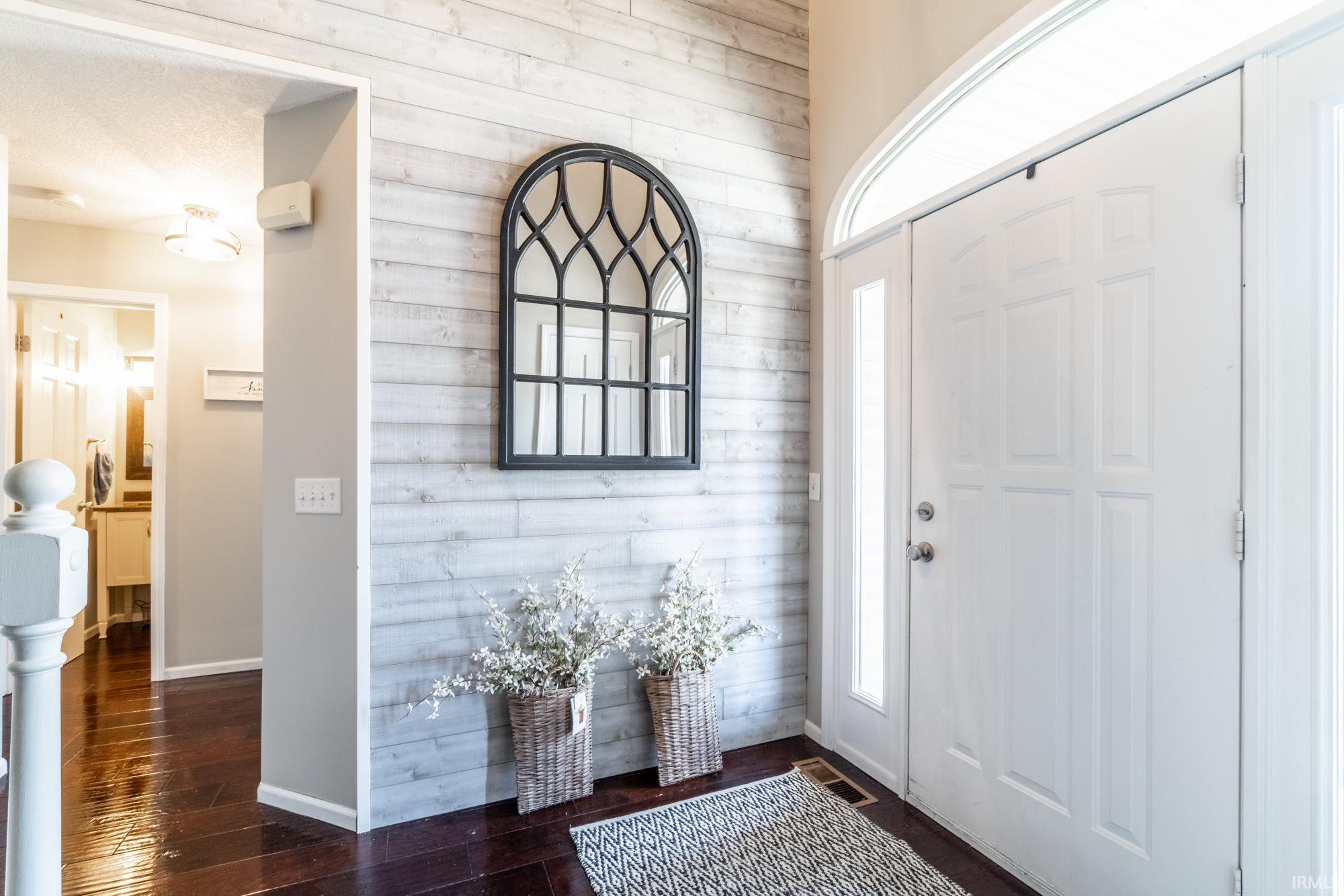 902 Hemingford Court