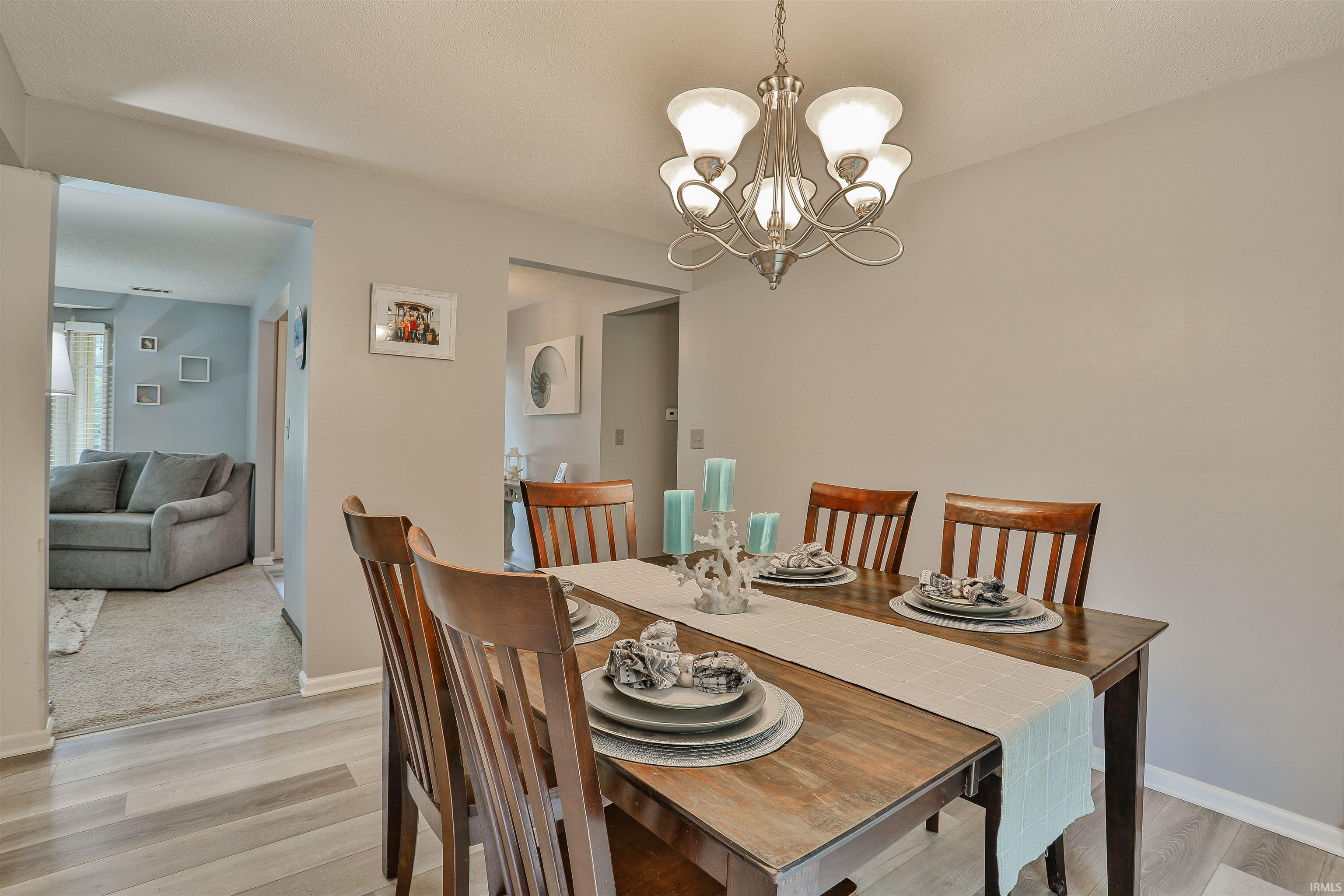 1402 Ivy Court