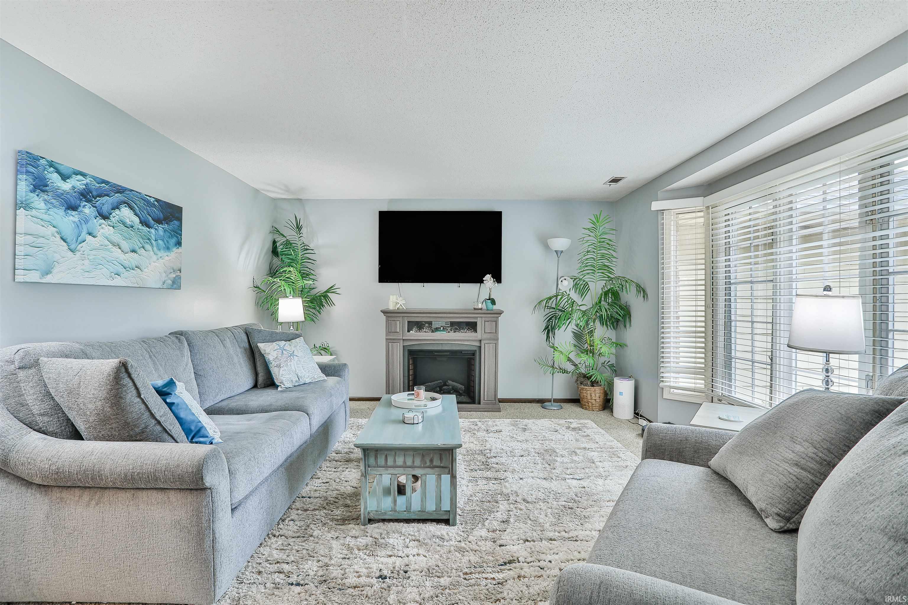 1402 Ivy Court