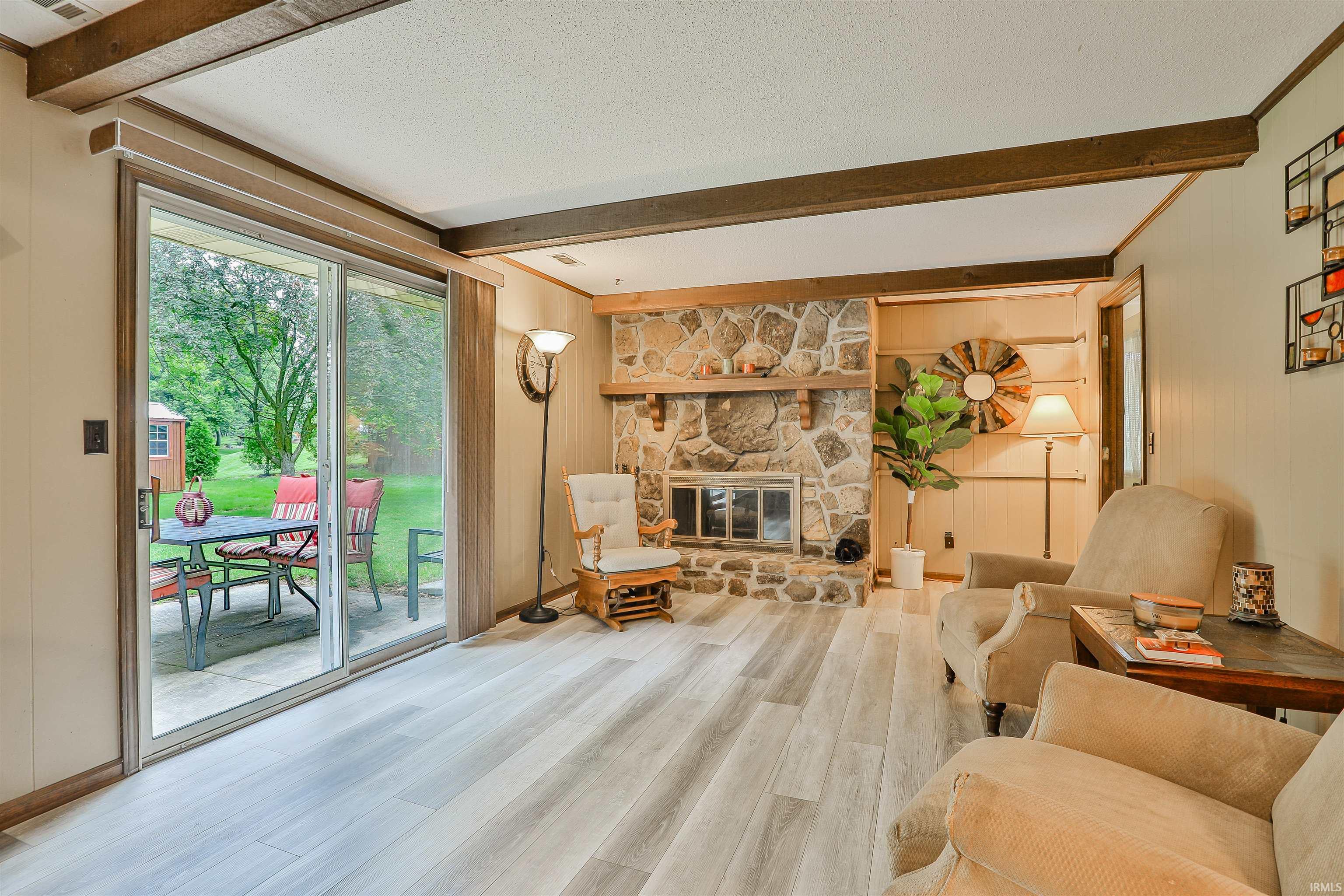 1402 Ivy Court