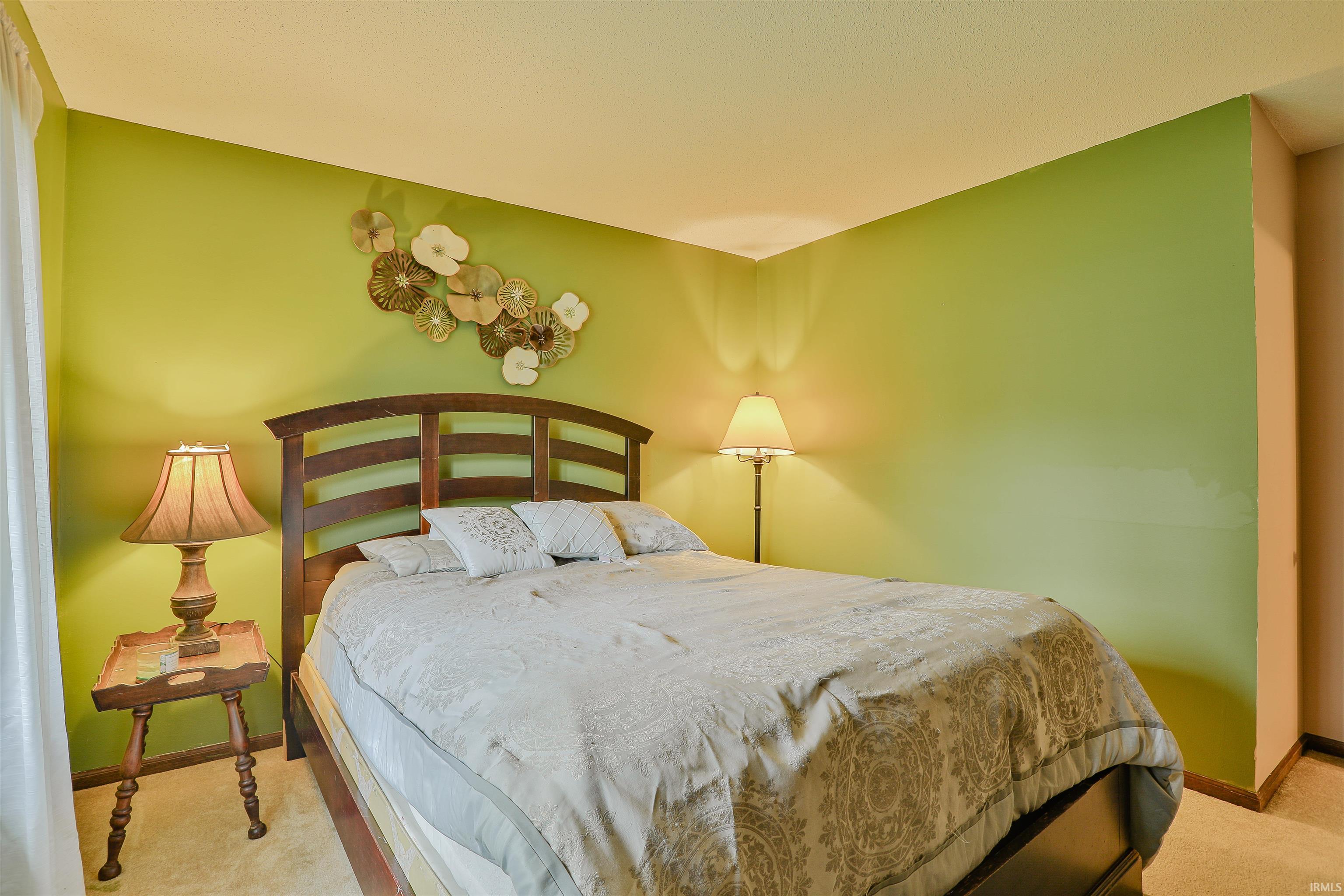 1402 Ivy Court