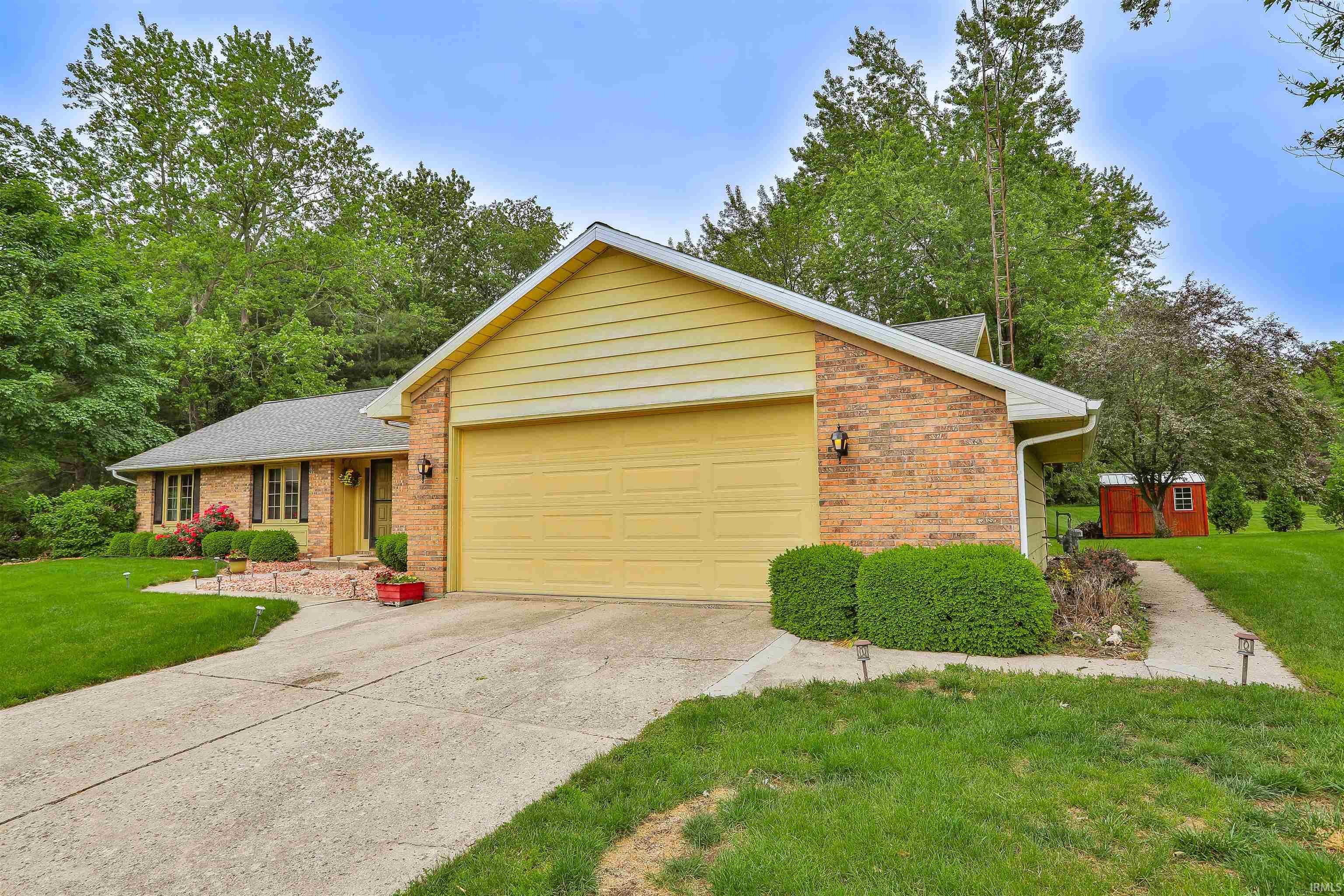 1402 Ivy Court