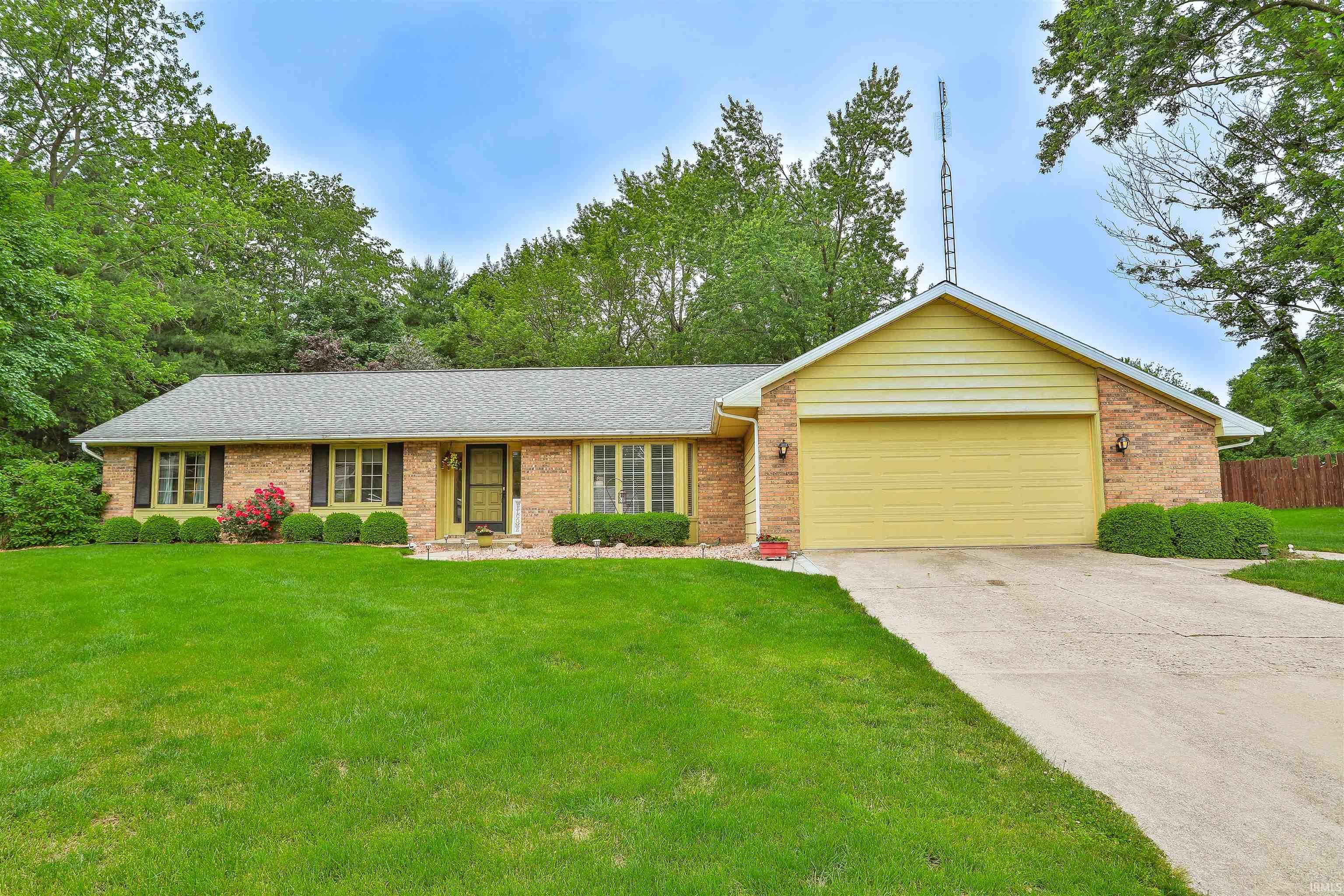 1402 Ivy Court