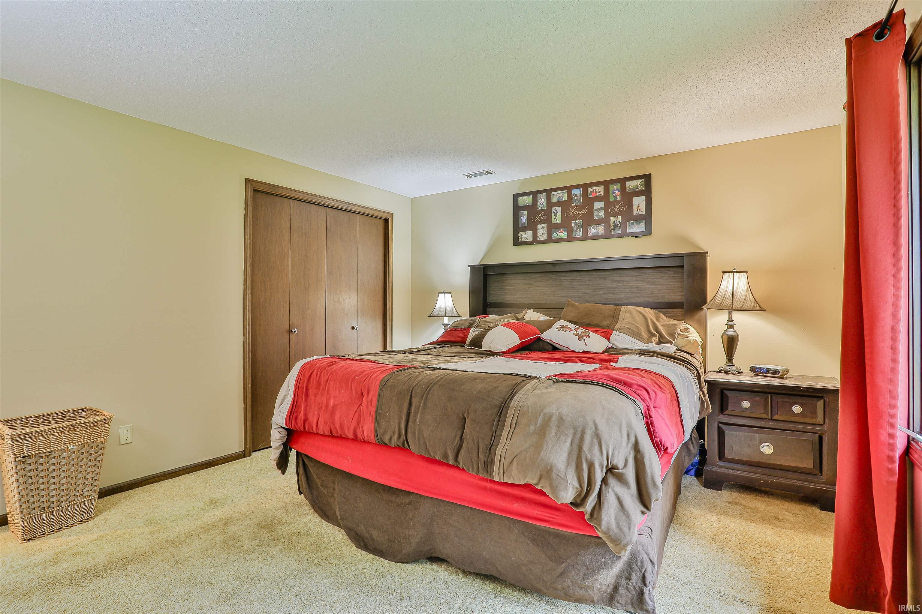 1402 Ivy Court