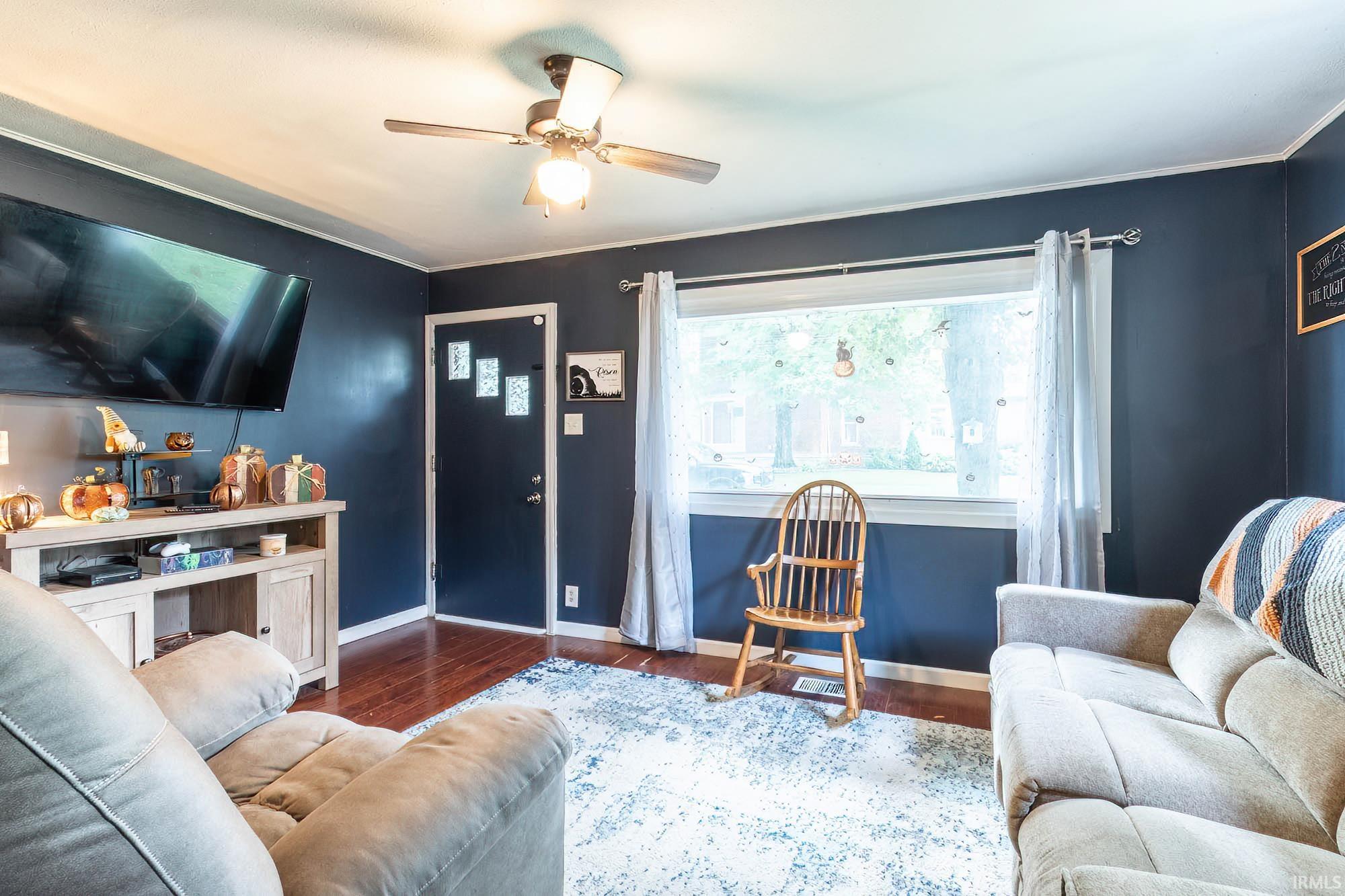304 W Narrow Street