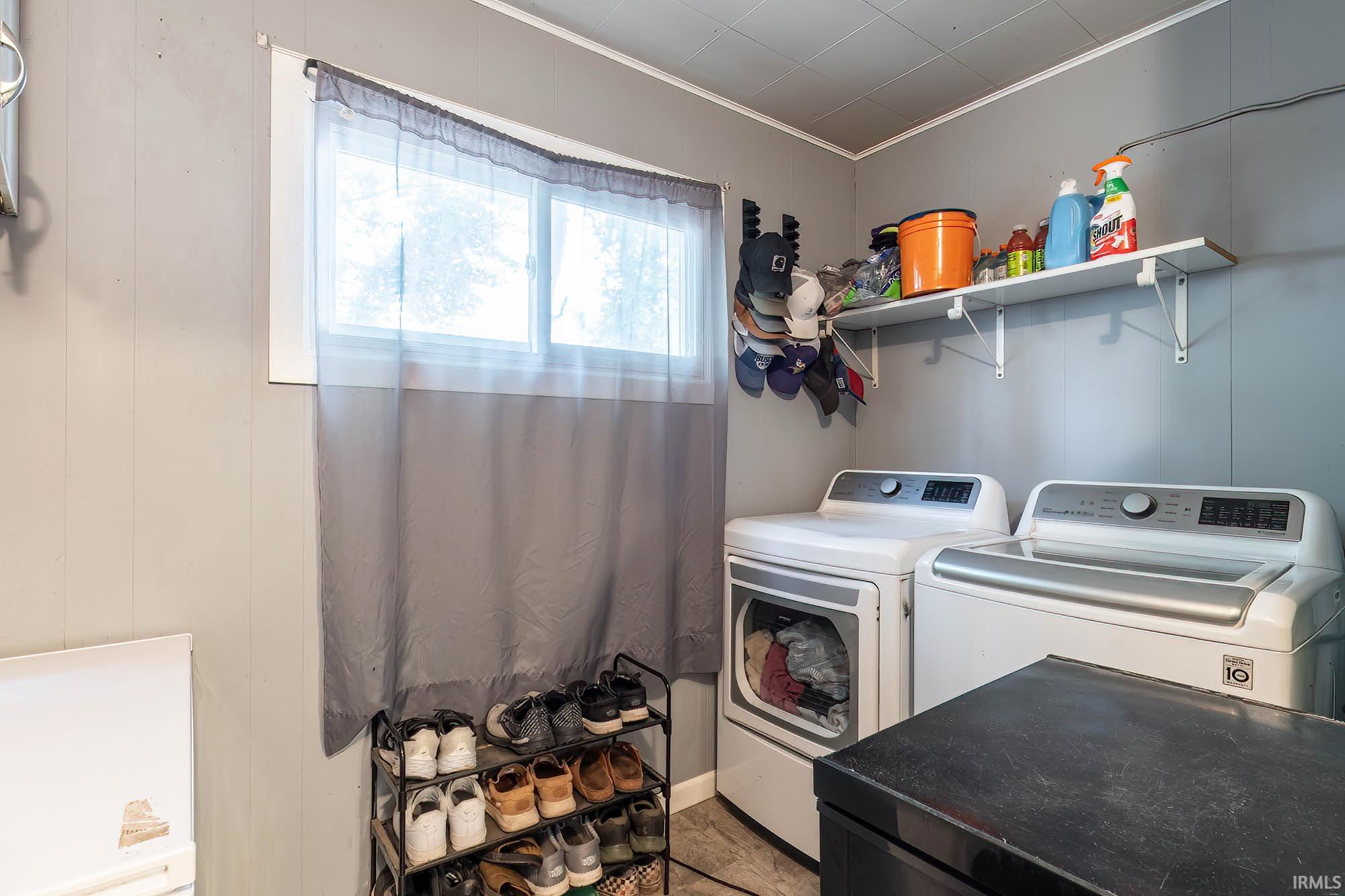 304 W Narrow Street