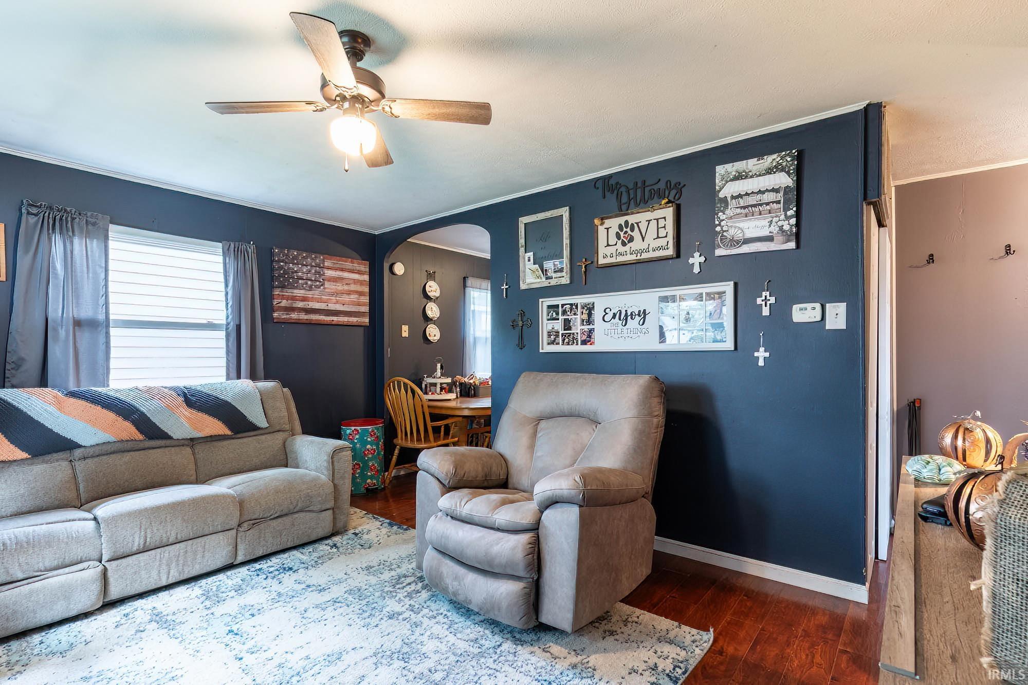 304 W Narrow Street