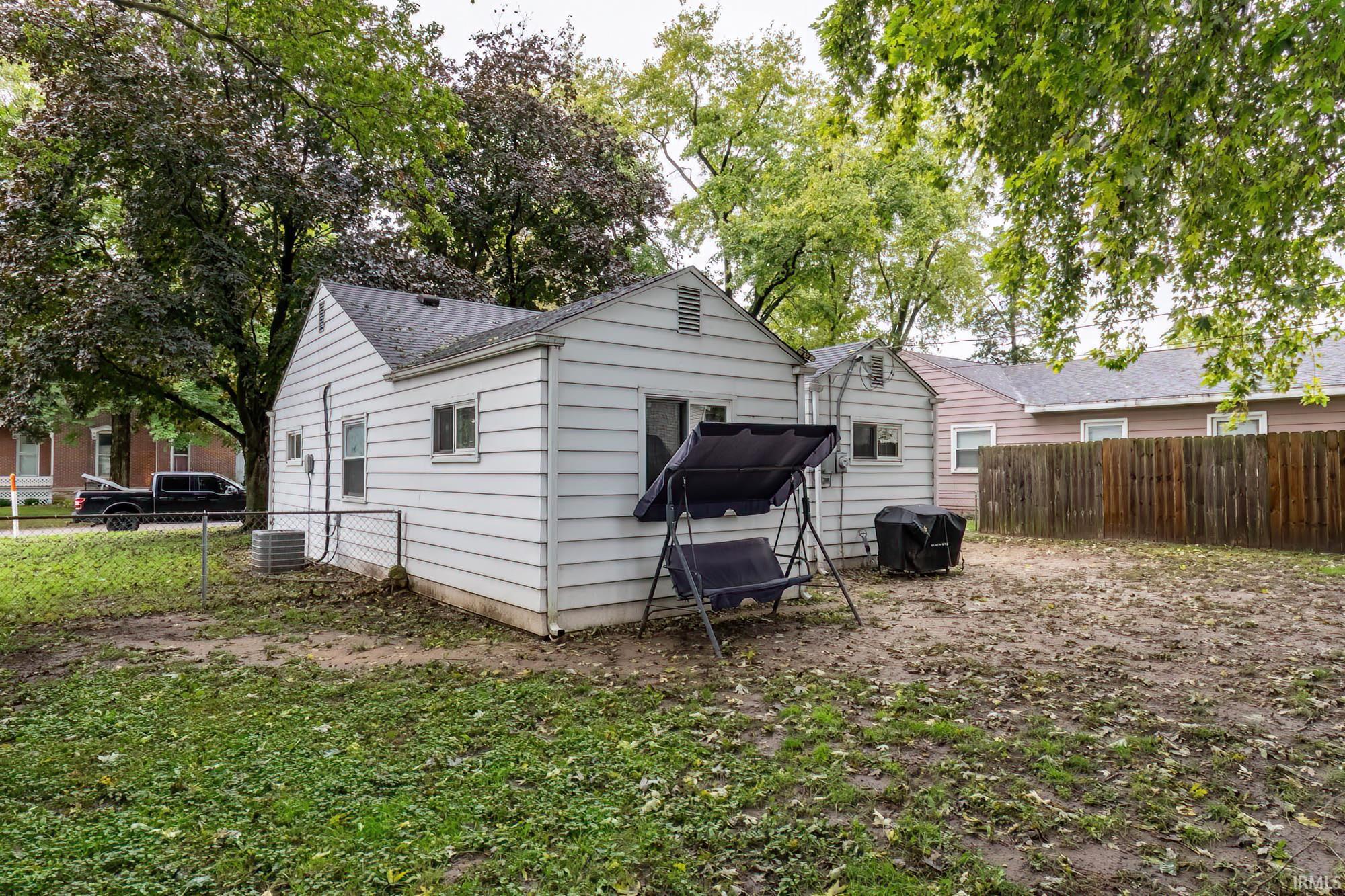 304 W Narrow Street