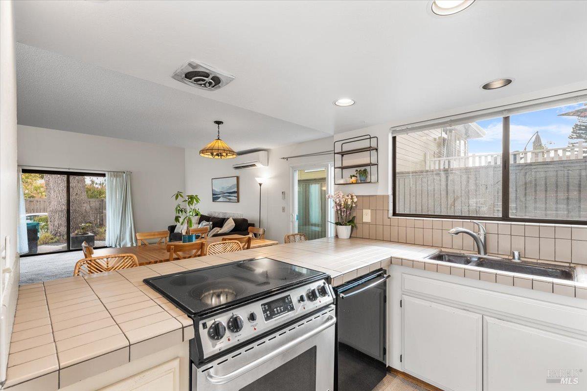 429 Carrillo Street