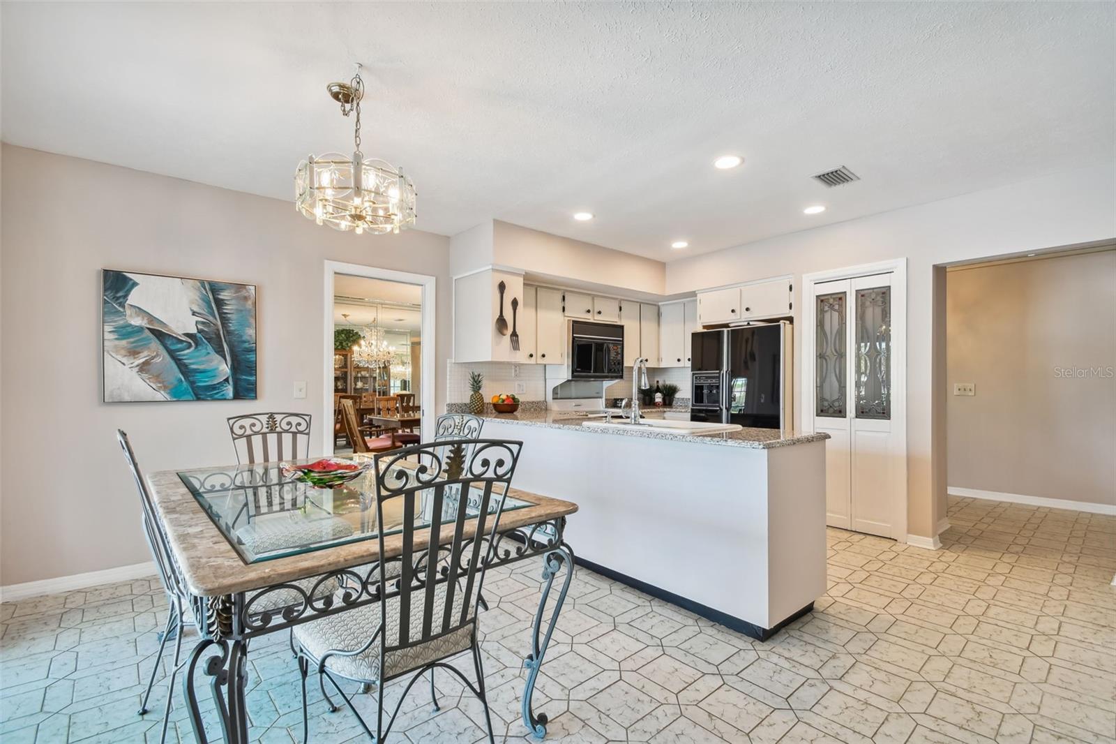 3936 VENETIAN WAY