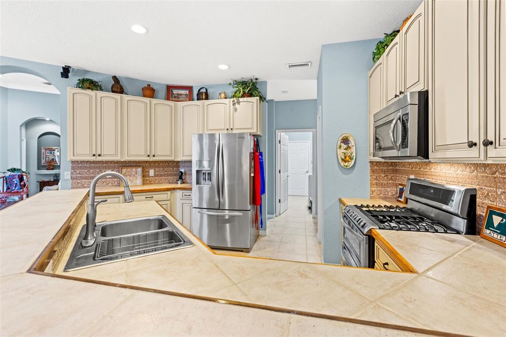 18102 COURTNEY BREEZE DR