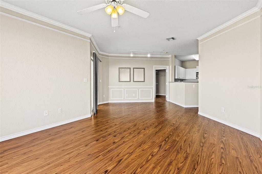 4323 BAYSIDE VILLAGE DR #312