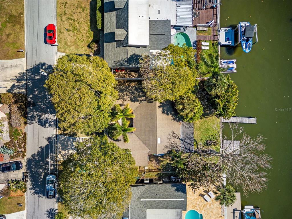 8720 THORNWOOD LN