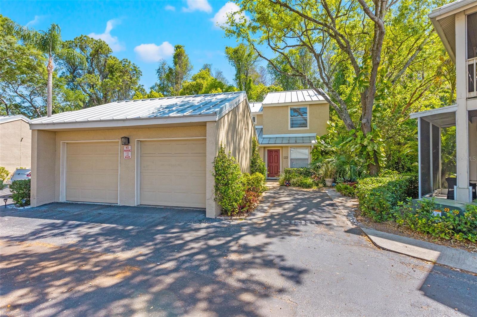 3402 CYPRESS HEAD CT