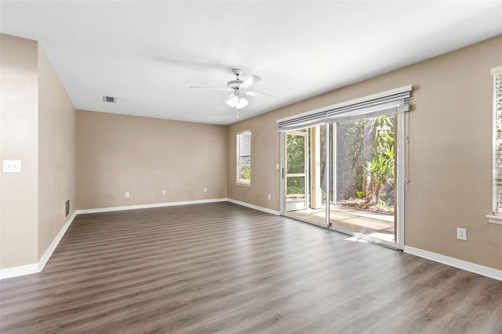 3402 CYPRESS HEAD CT