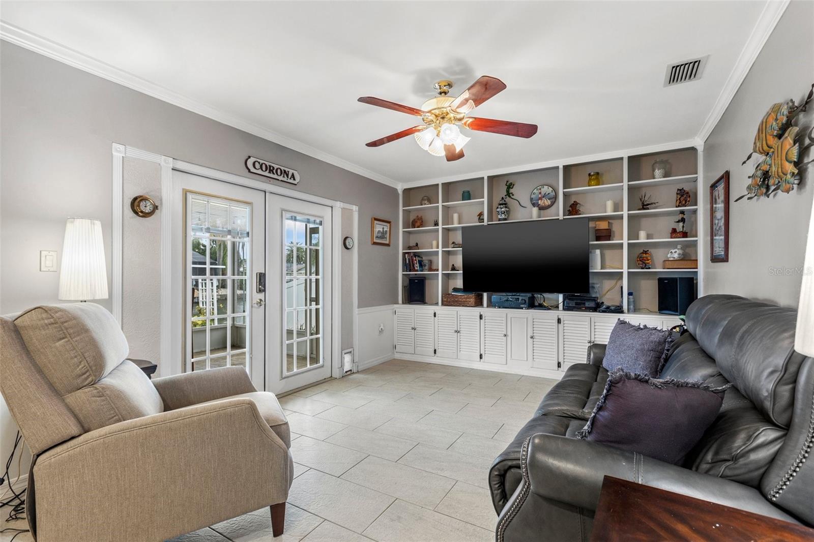 8725 HICKORYWOOD LN