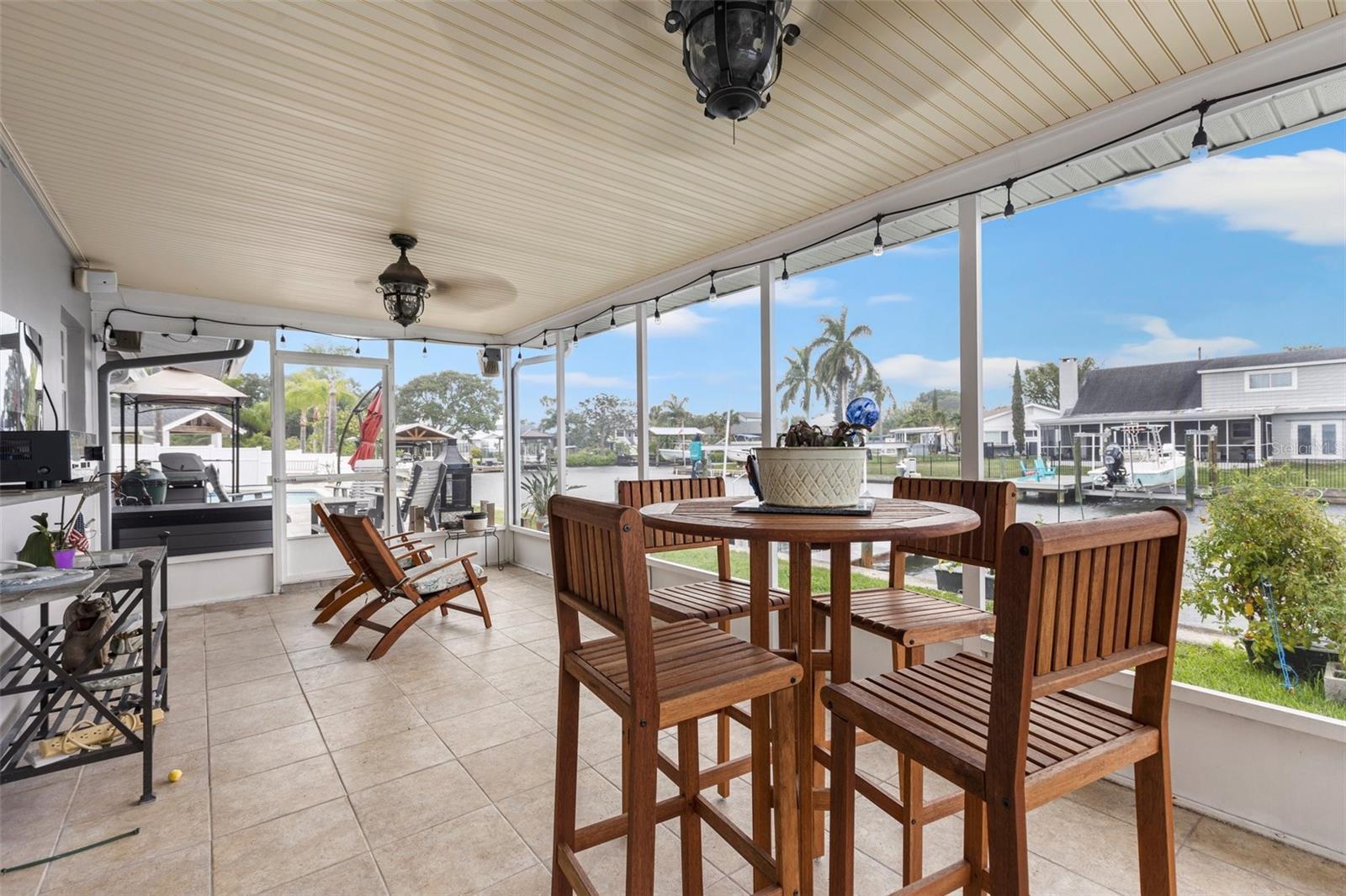 8725 HICKORYWOOD LN