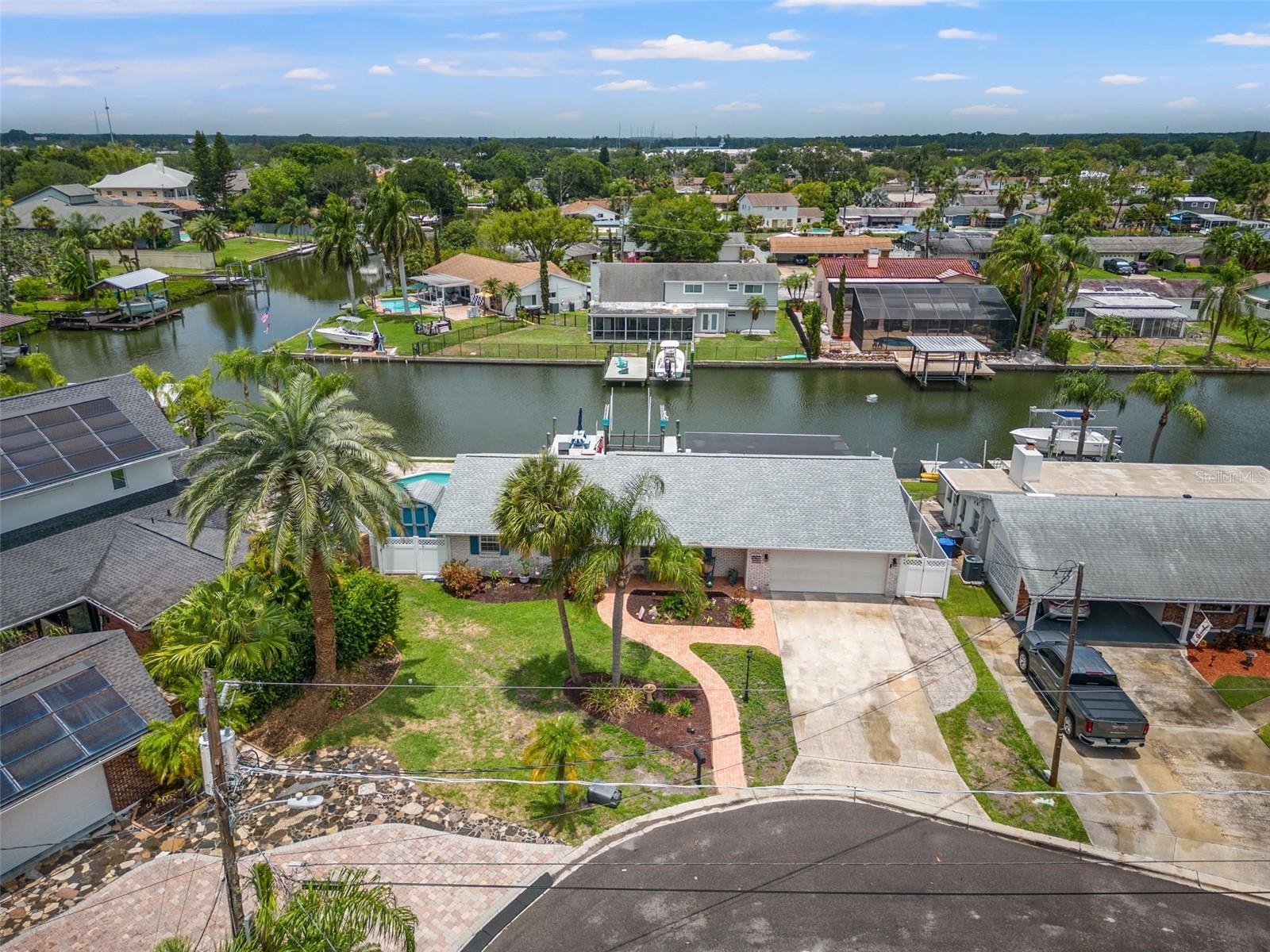 8725 HICKORYWOOD LN