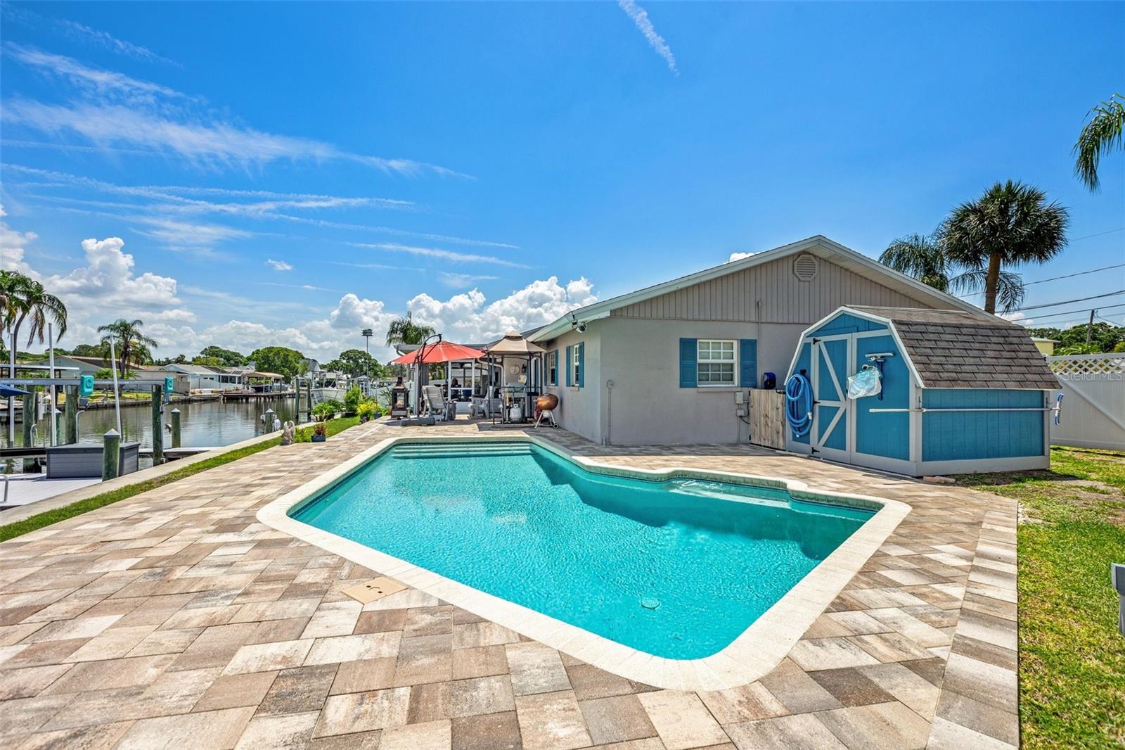 8725 HICKORYWOOD LN