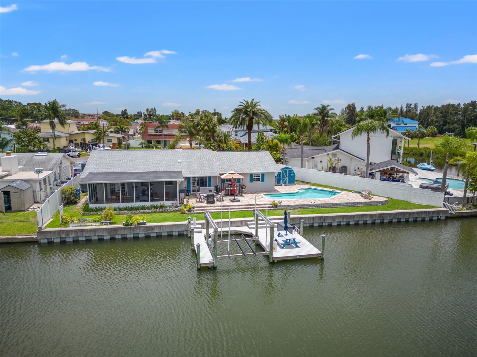 8725 HICKORYWOOD LN
