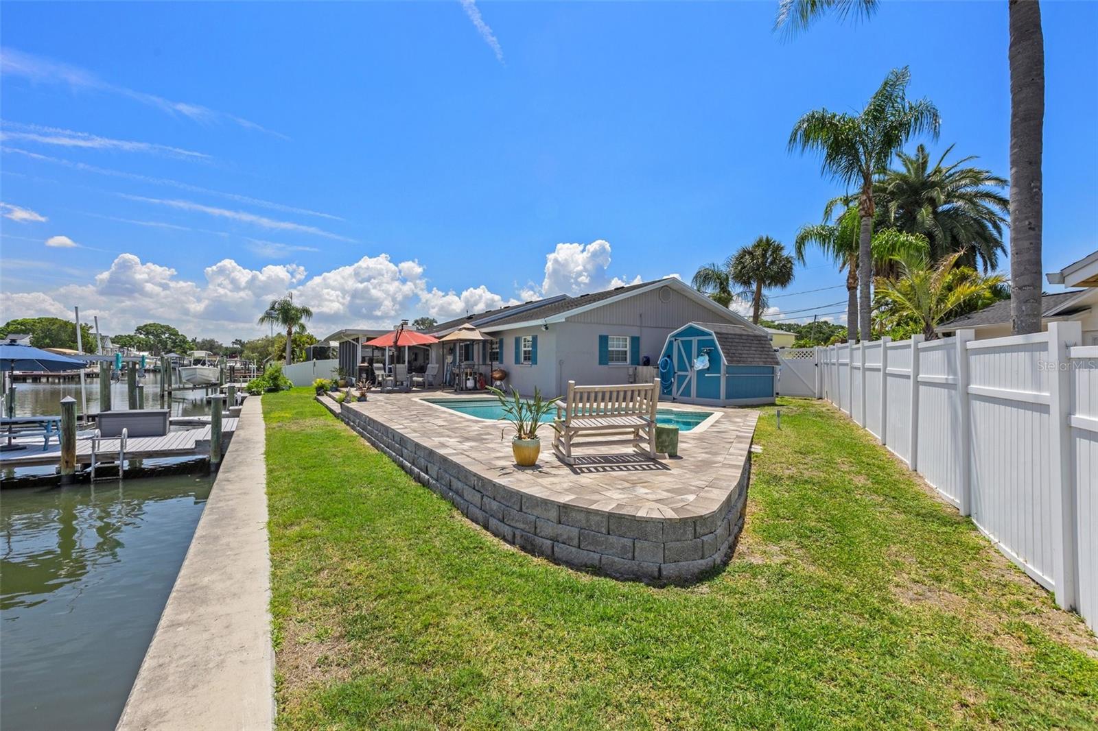 8725 HICKORYWOOD LN