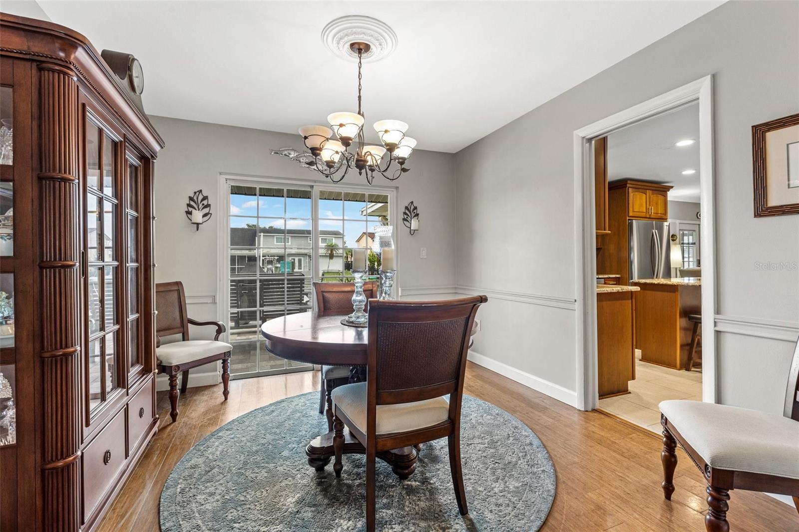 8725 HICKORYWOOD LN
