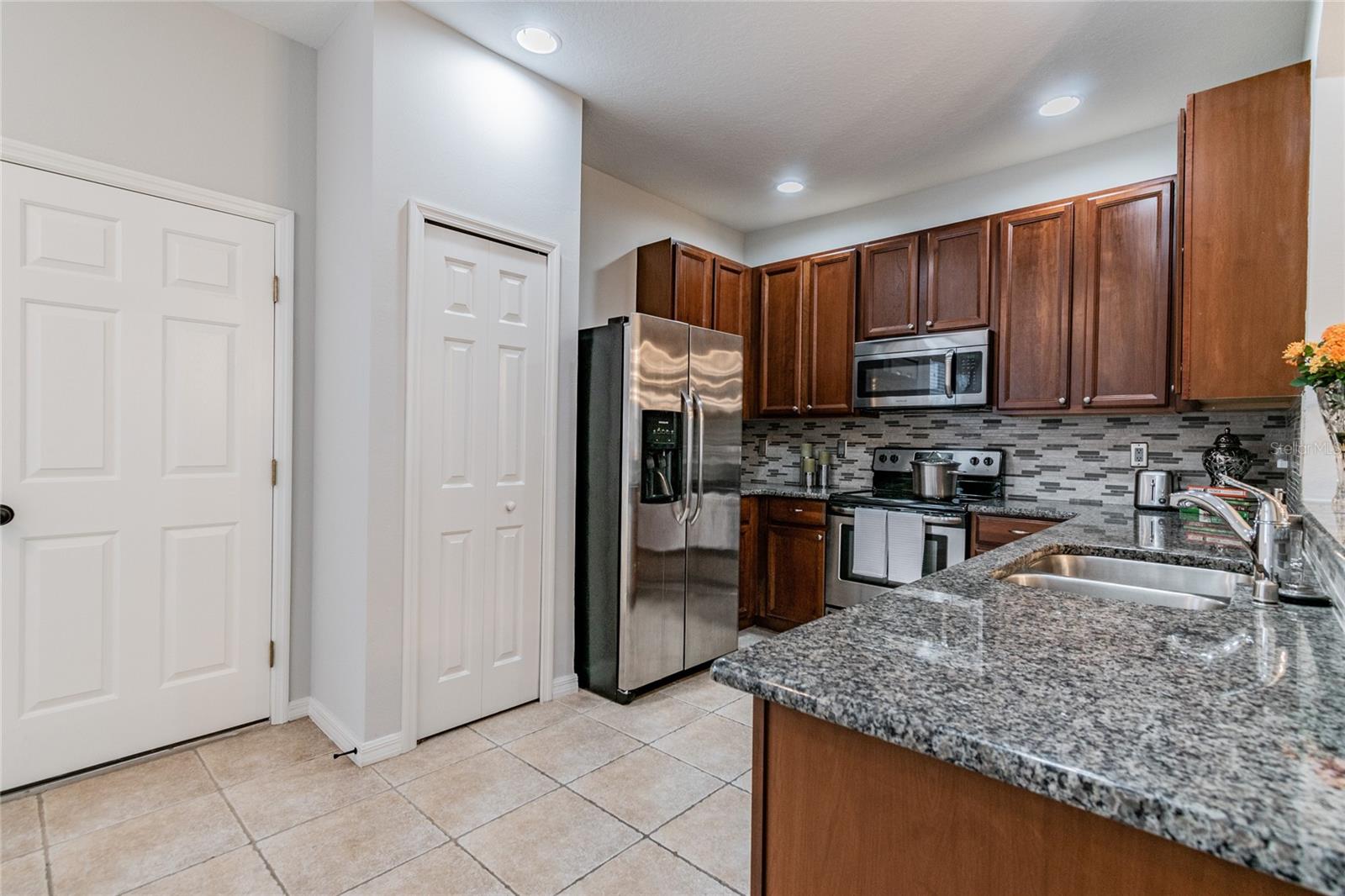 9420 GEORGIAN PARK LANE #107