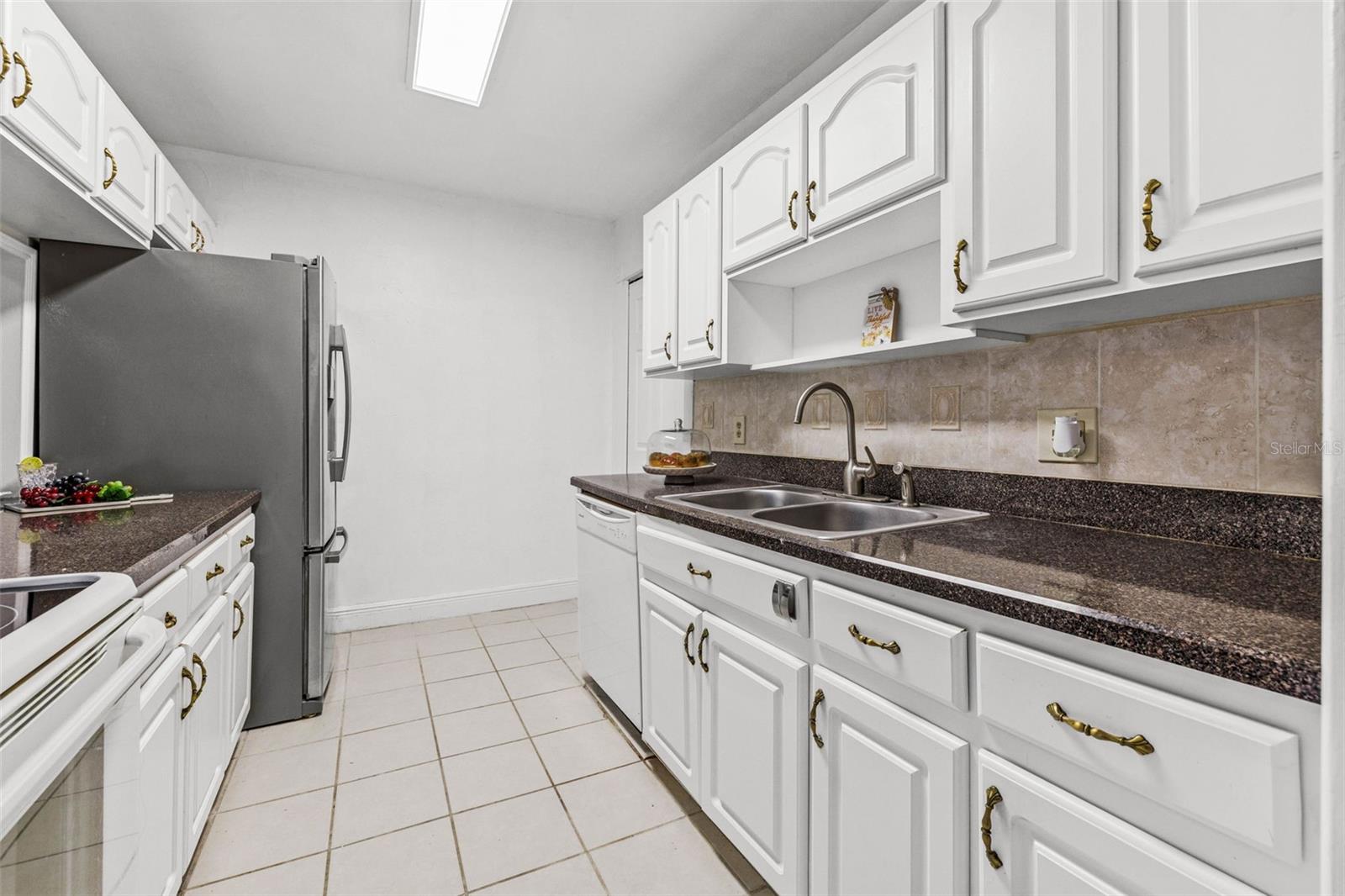 8822 S LAGOON ST