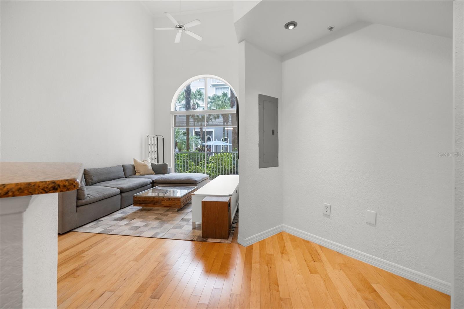 700 S HARBOUR ISLAND BLVD #142