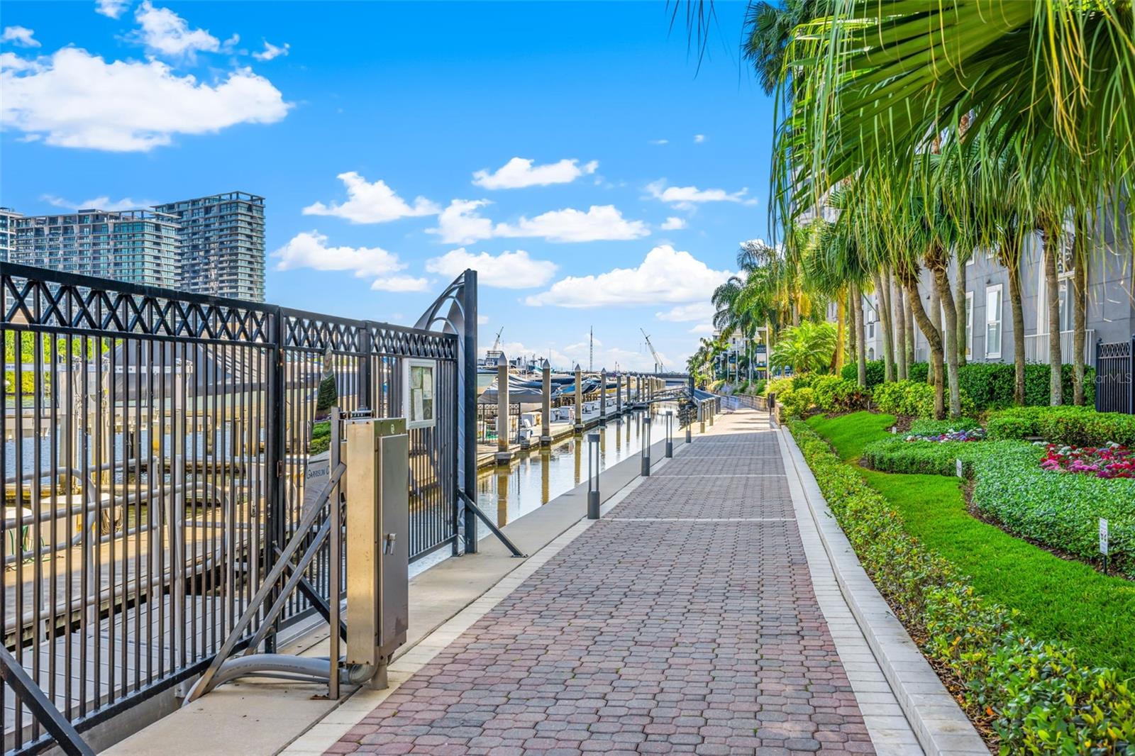700 S HARBOUR ISLAND BLVD #142