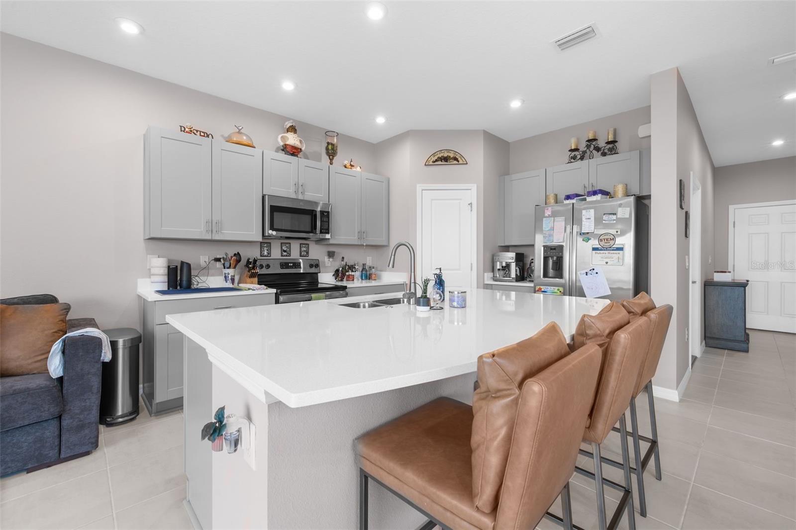 2251 ALEE LN