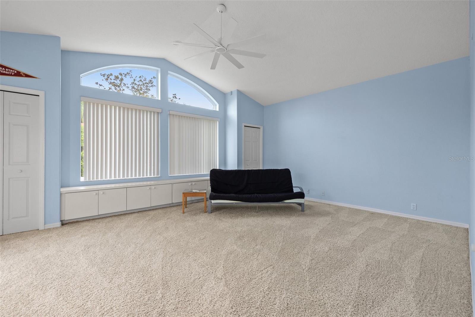 9215 HIGHLAND RIDGE WAY