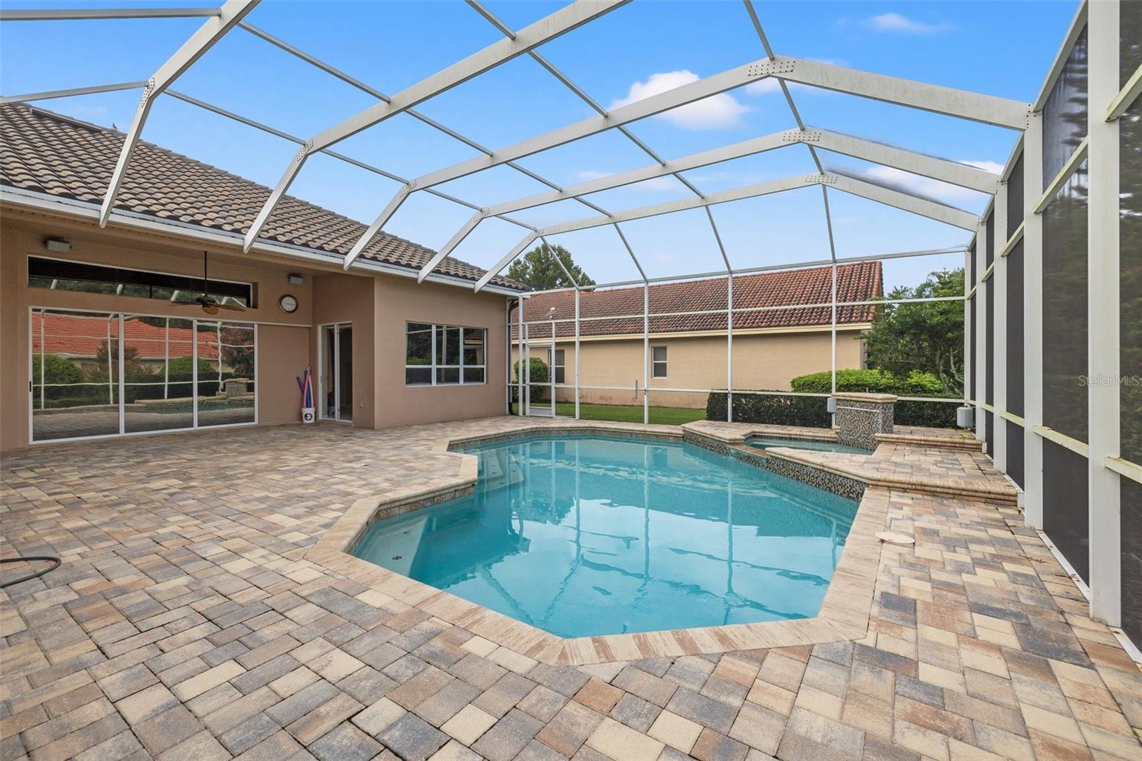 9215 HIGHLAND RIDGE WAY