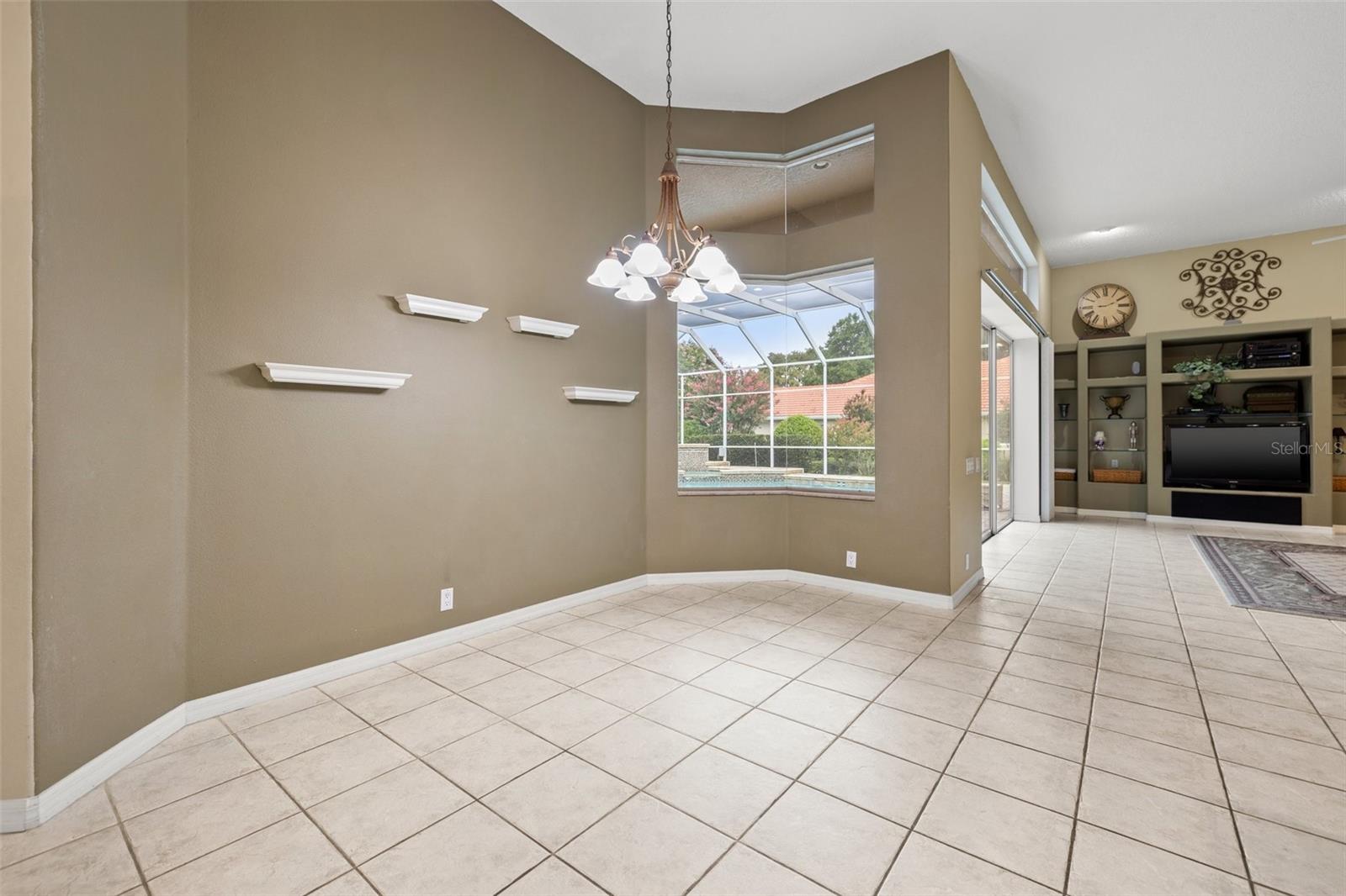 9215 HIGHLAND RIDGE WAY