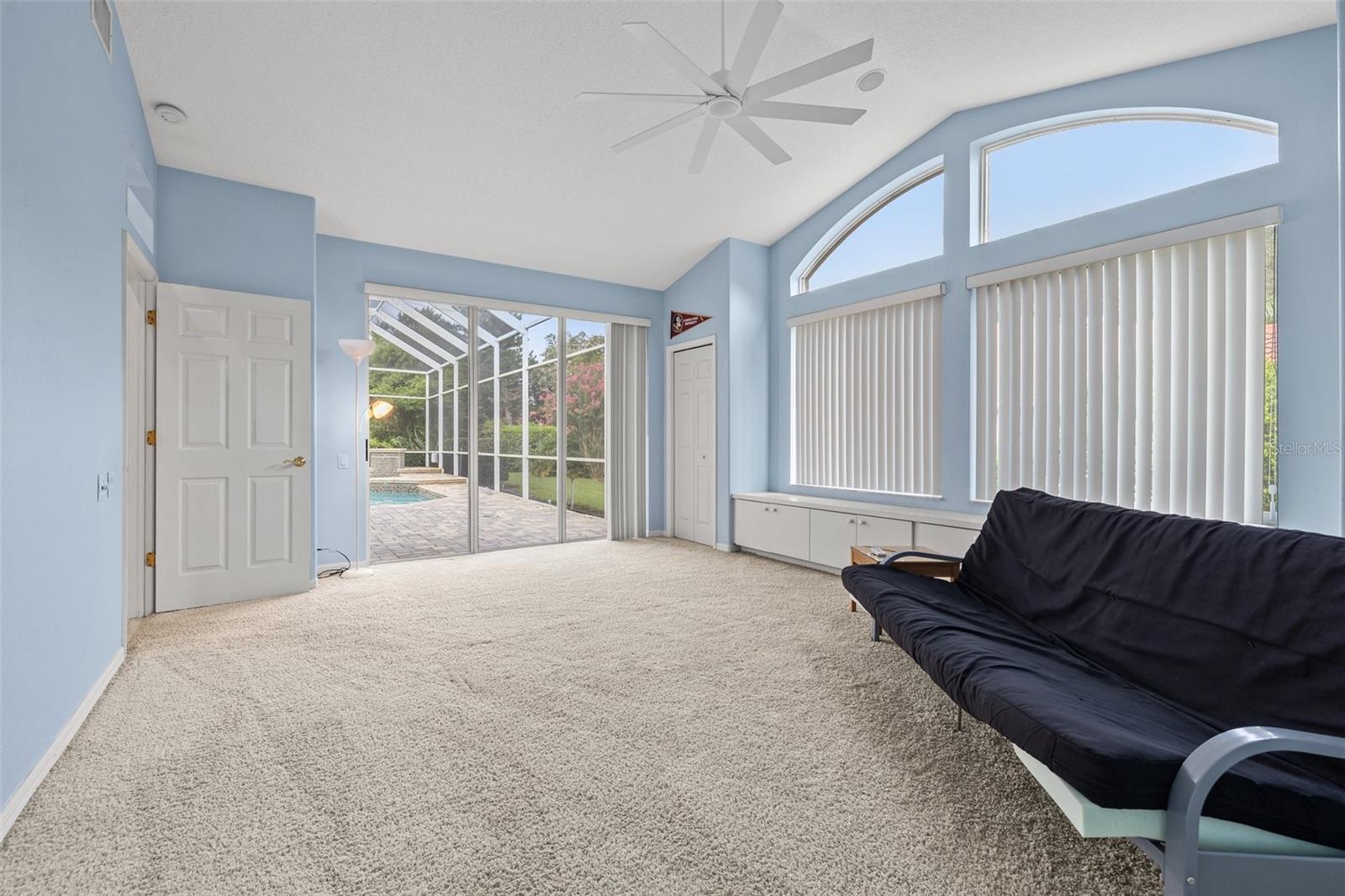 9215 HIGHLAND RIDGE WAY