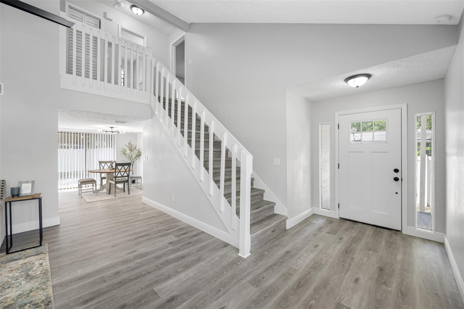 1712 W RIO VISTA AVE