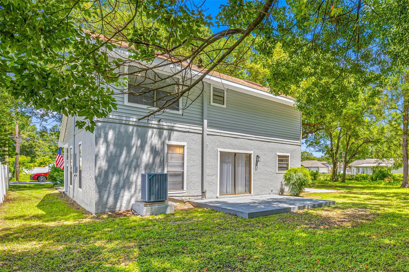 1712 W RIO VISTA AVE