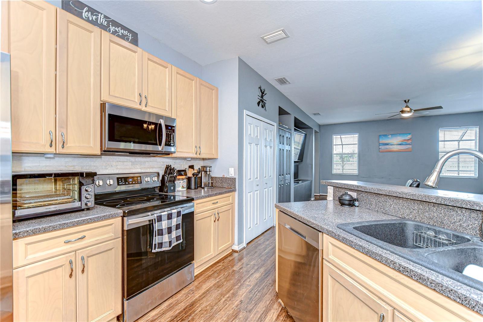 11427 LAUREL BROOK CT