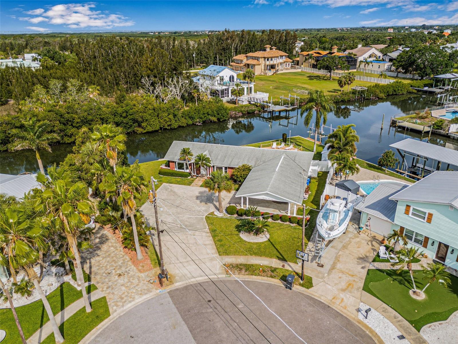 8727 BAY CREST LN