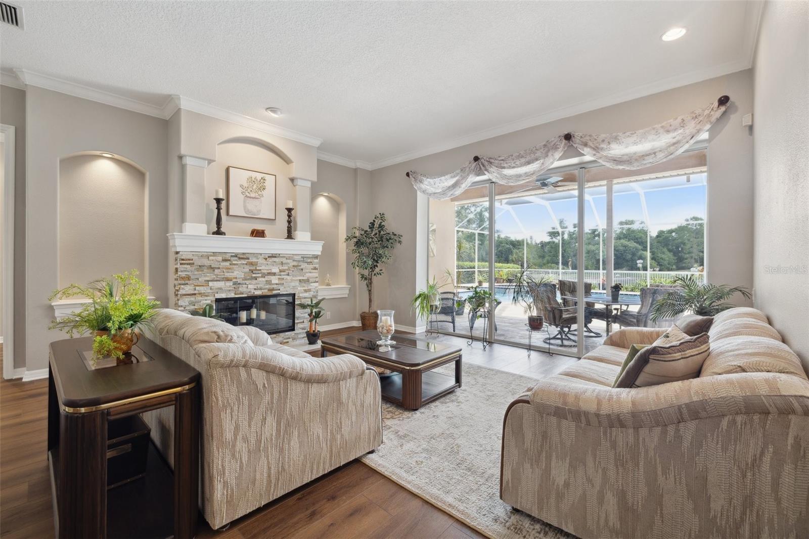 9348 DEER CREEK DR