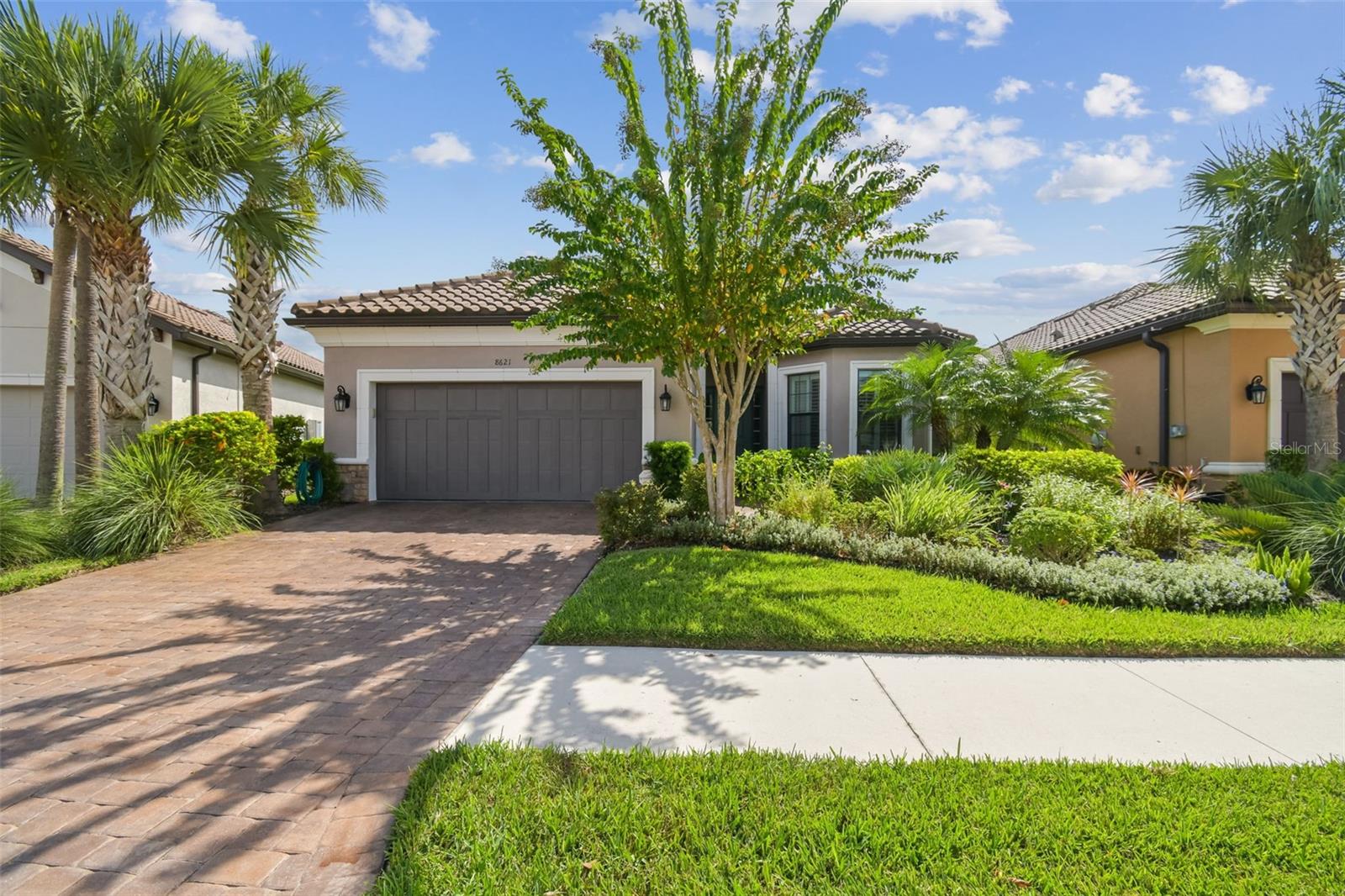 8621 GRAND ALBERATO RD