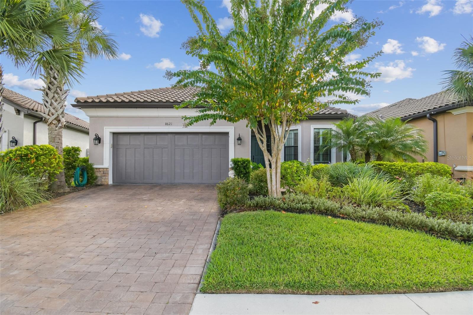 8621 GRAND ALBERATO RD