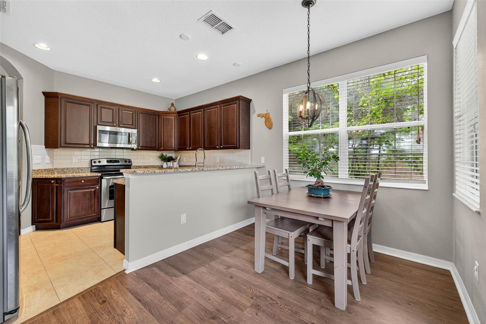 19204 STONE HEDGE DR